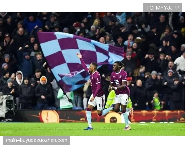 索兰克蝎子摆尾绝平曼城，热刺主场2-2逼平卫冕冠军