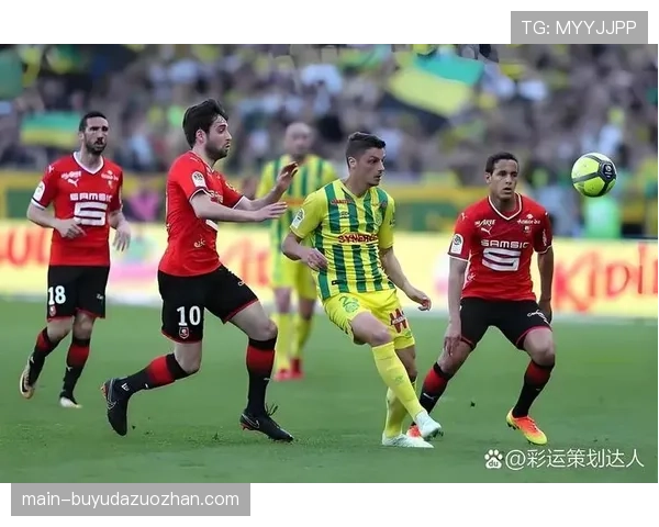 实时：格雷罗任意球直接破门，多特蒙德客场领先