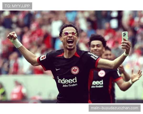 深度报道:从“新姆巴佩”到替补席——埃基蒂克在巴黎的迷失两年 深度报道:从“新姆巴佩”到替补席——埃基蒂克在巴黎的迷失两年